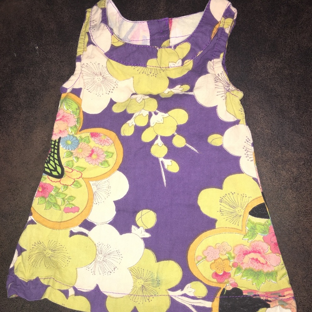 Dresses - Picture 2 of 2